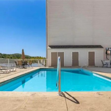 Perfect Condo, 31 Mm, Hoa Pool, Fishing Camdenton Exterior photo